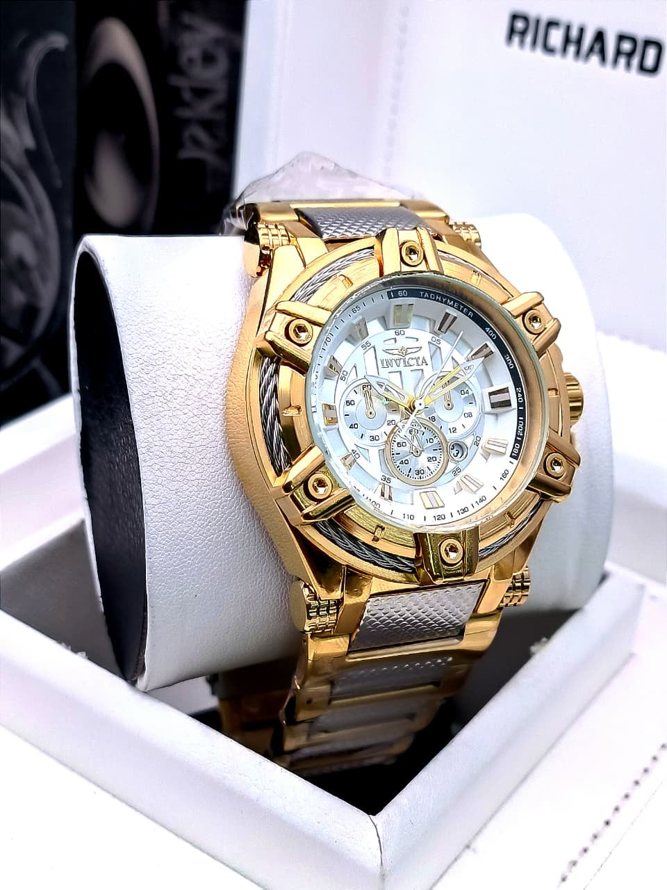 INVICTA