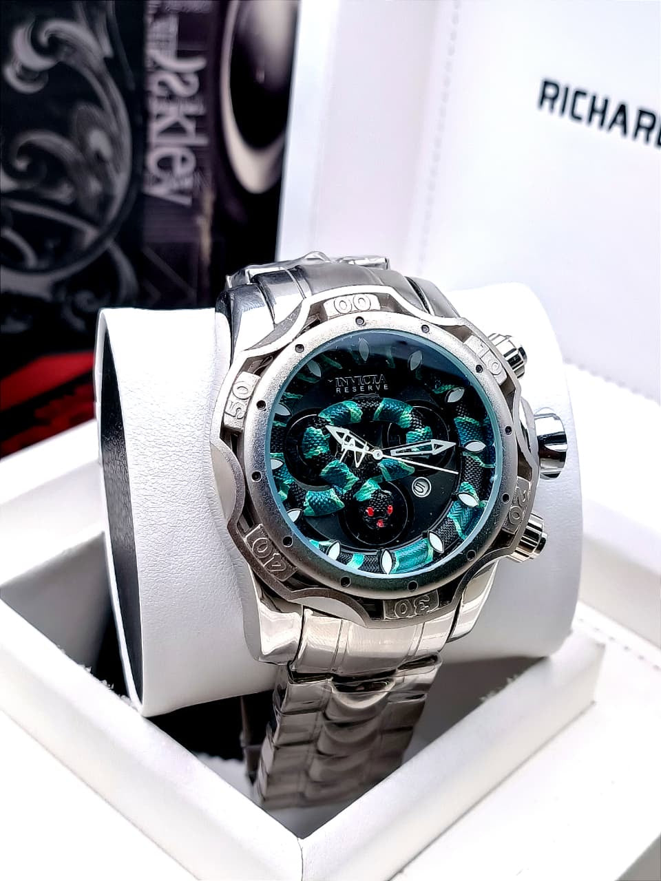 INVICTA