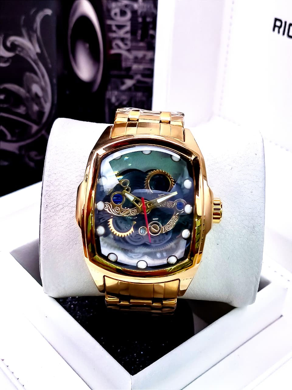 INVICTA