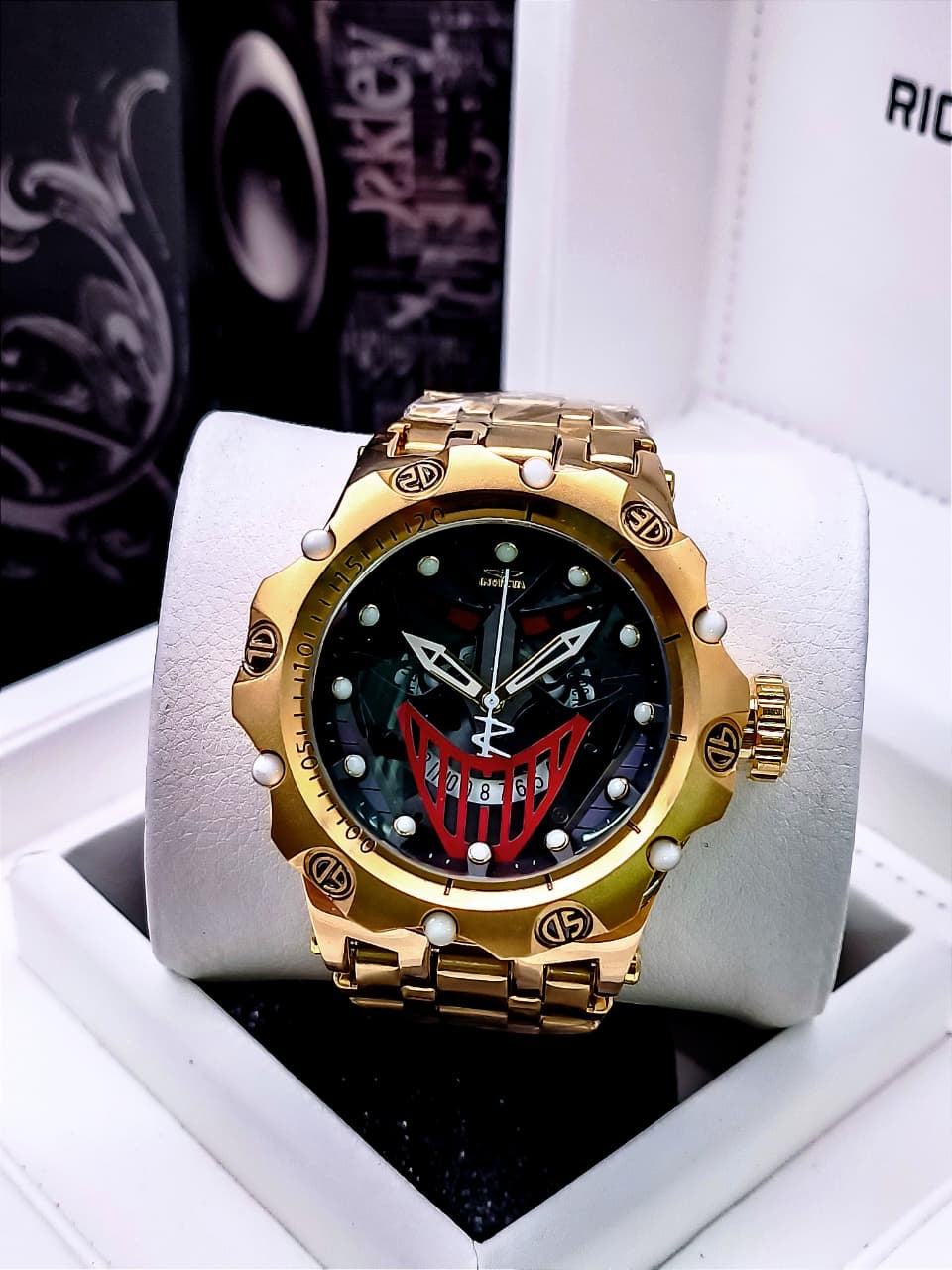 INVICTA
