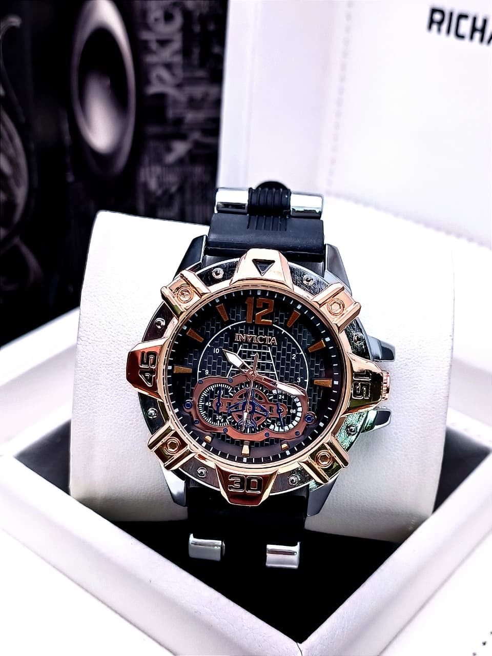 INVICTA