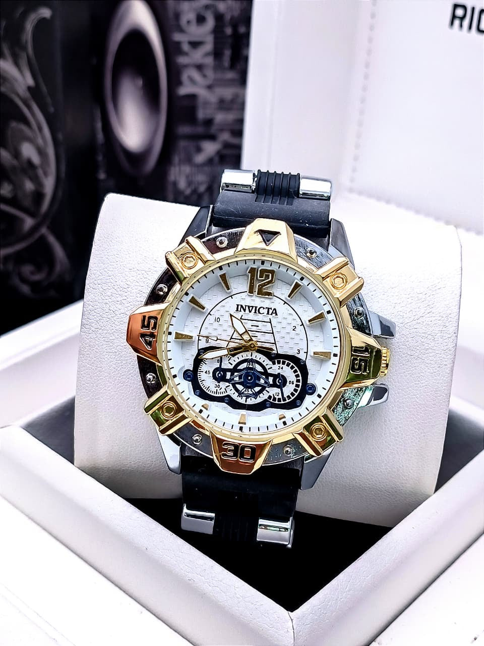 INVICTA