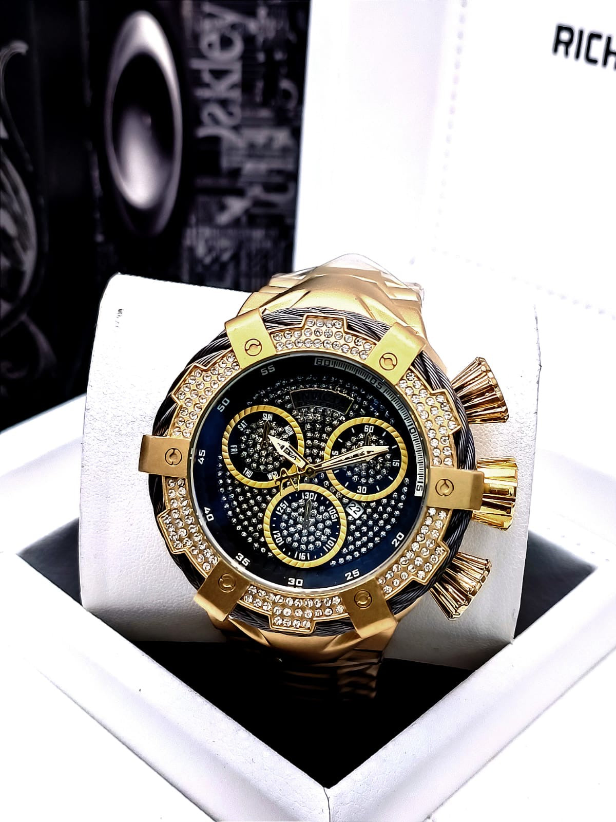 INVICTA