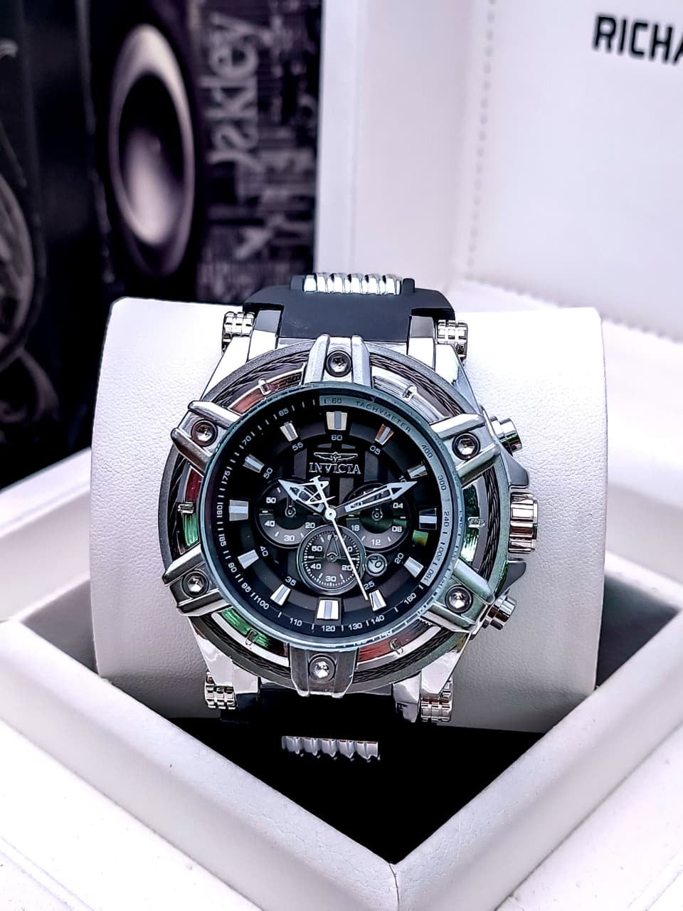 INVICTA