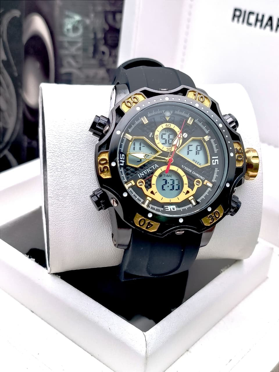 INVICTA DOBLE HORA