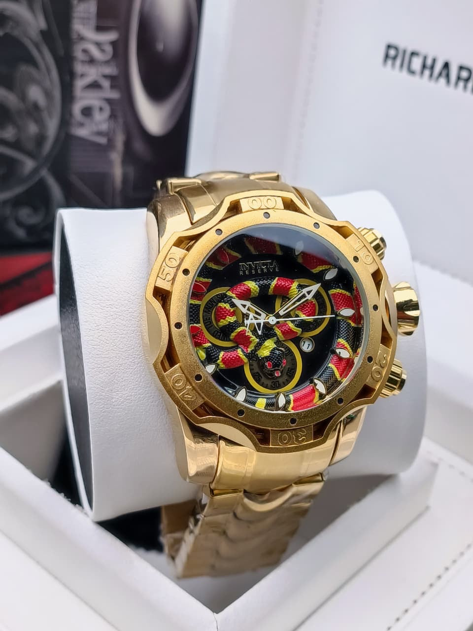 INVICTA