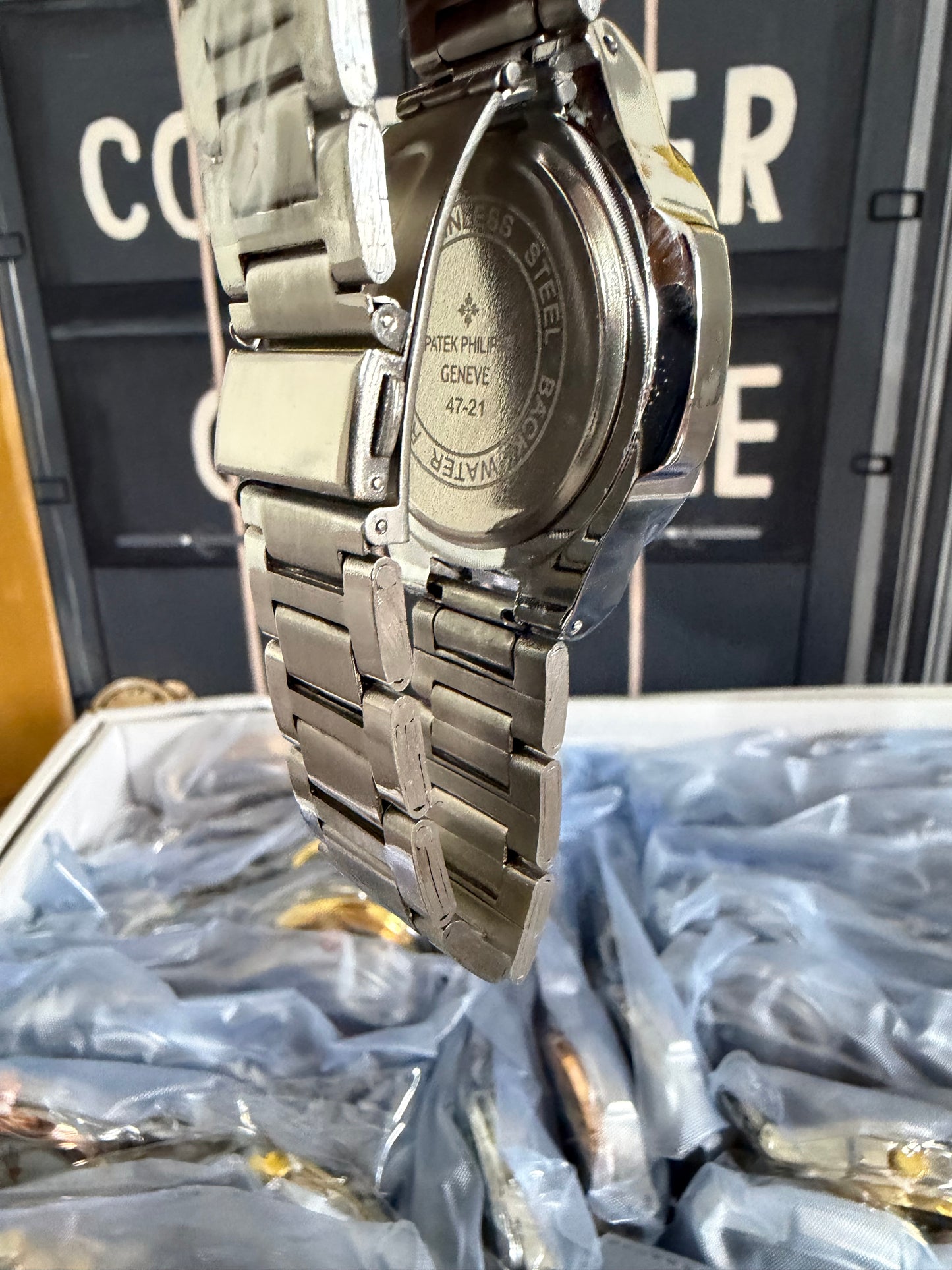 CAJA DE CONTAINER PATEK PHILIPPE X25