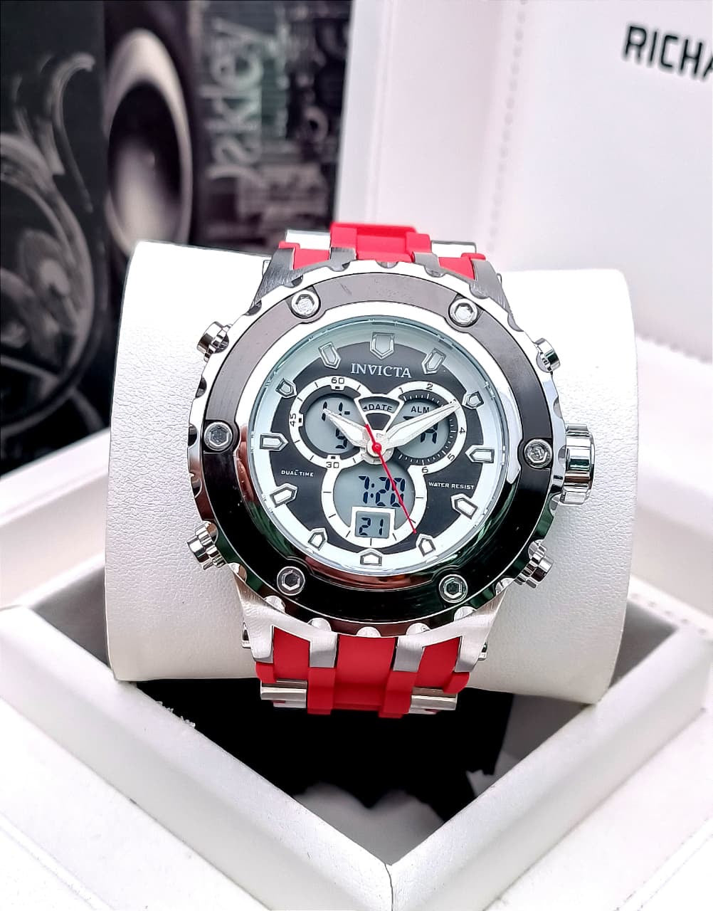 INVICTA DOBLE HORA