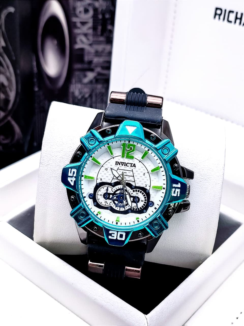 INVICTA