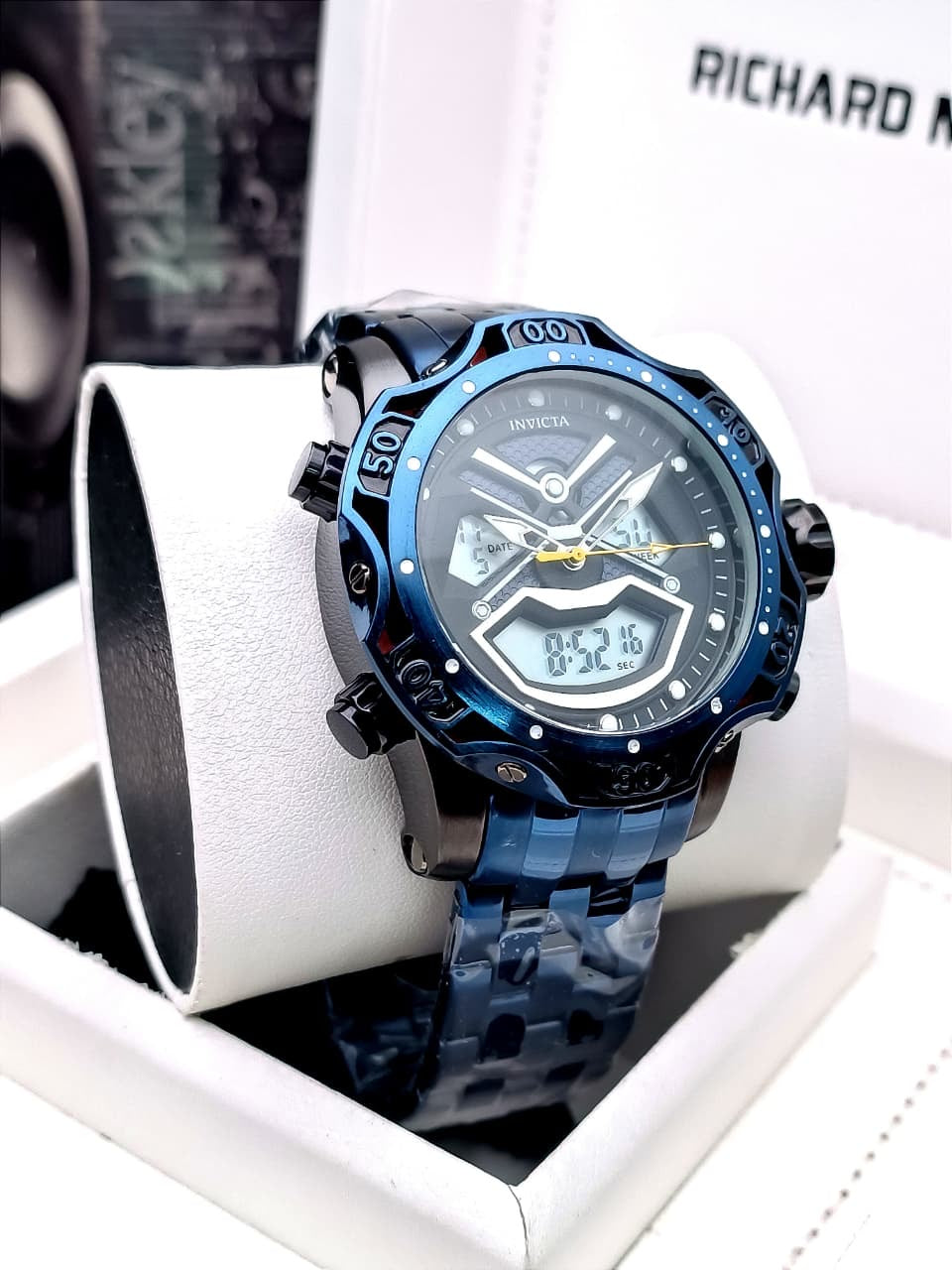 INVICTA DOBLE HORA