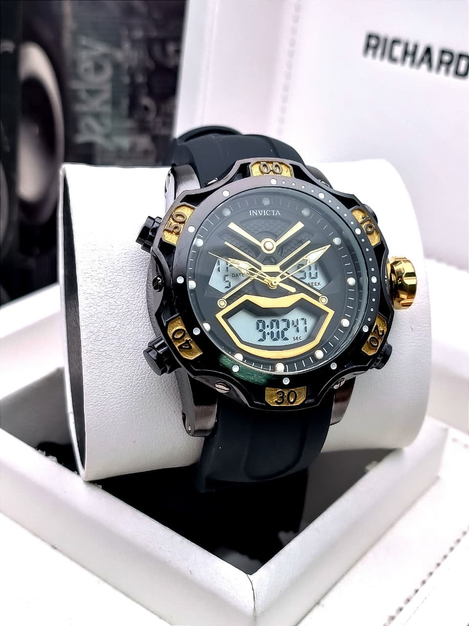INVICTA DOBLE HORA