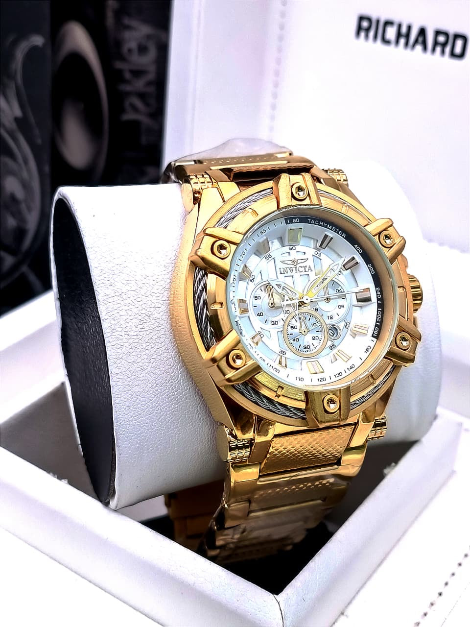 INVICTA