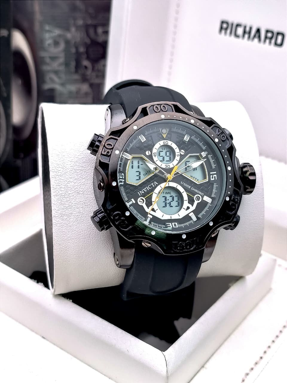 INVICTA DOBLE HORA