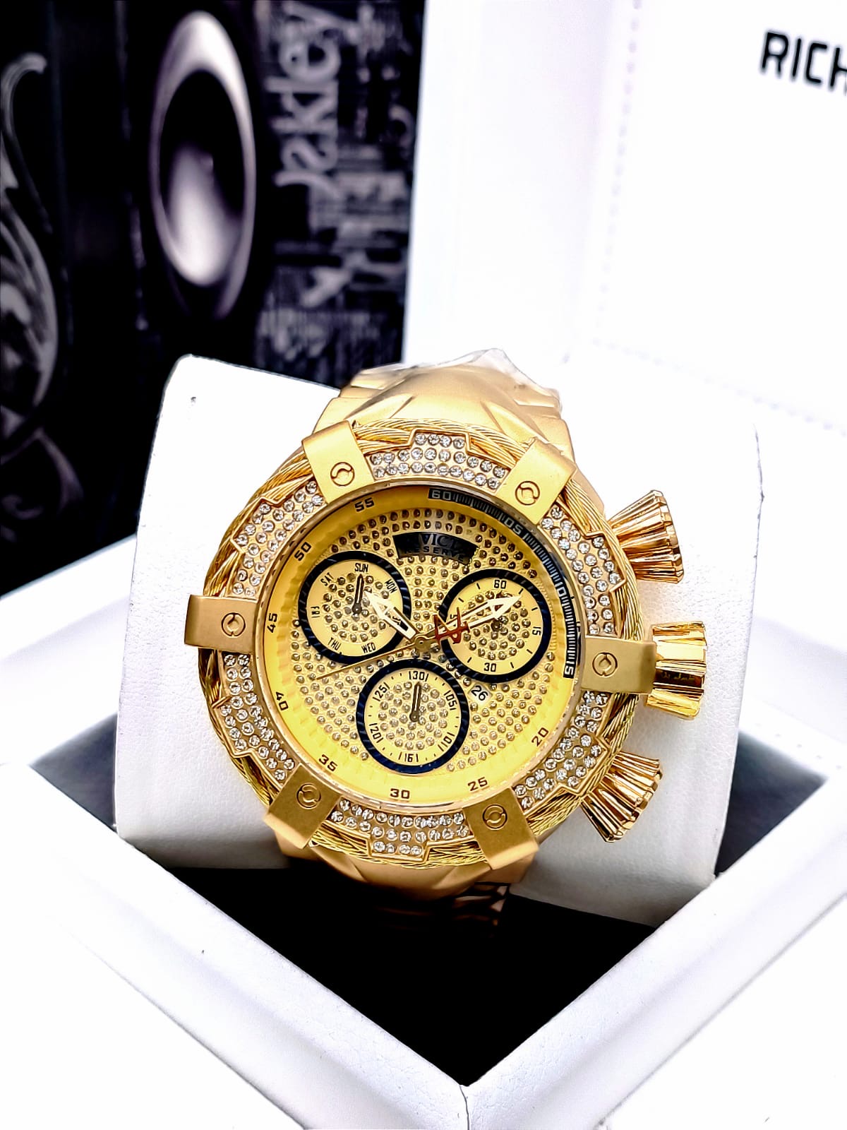 INVICTA