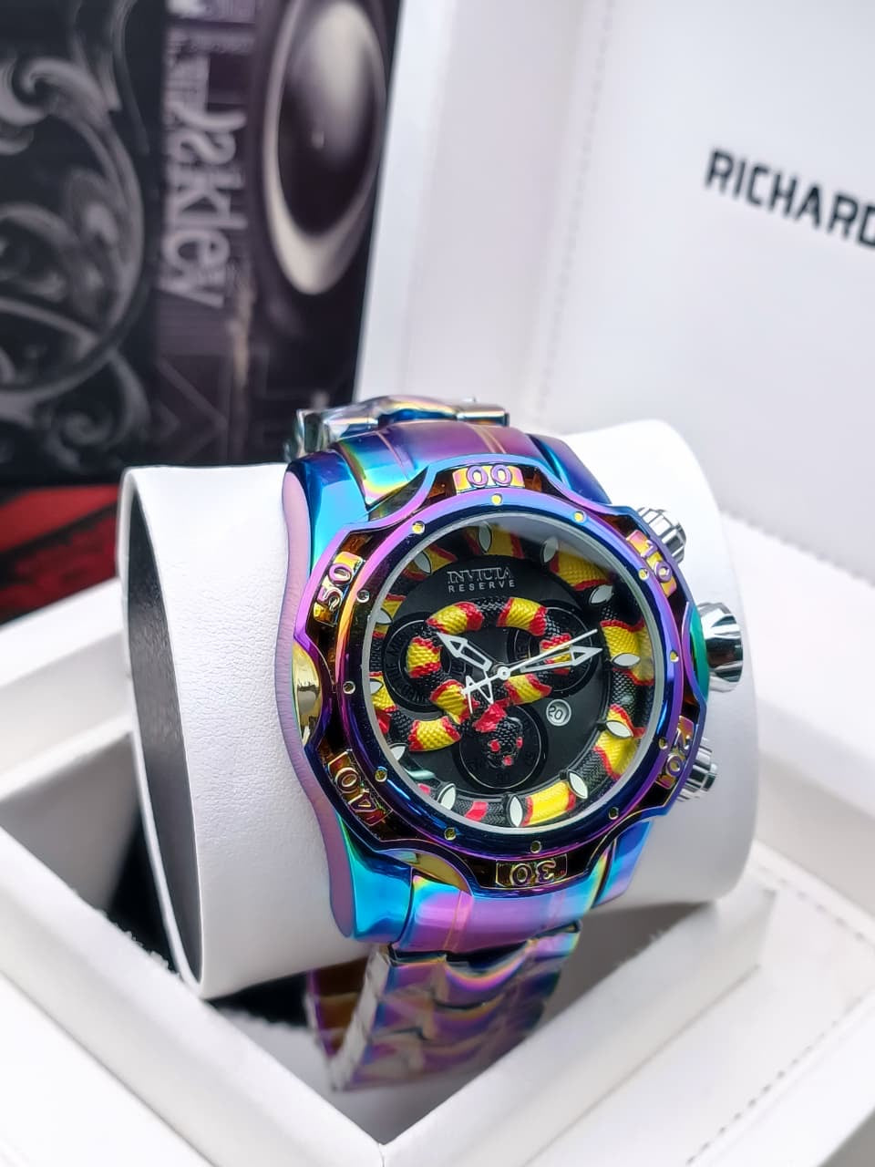 INVICTA