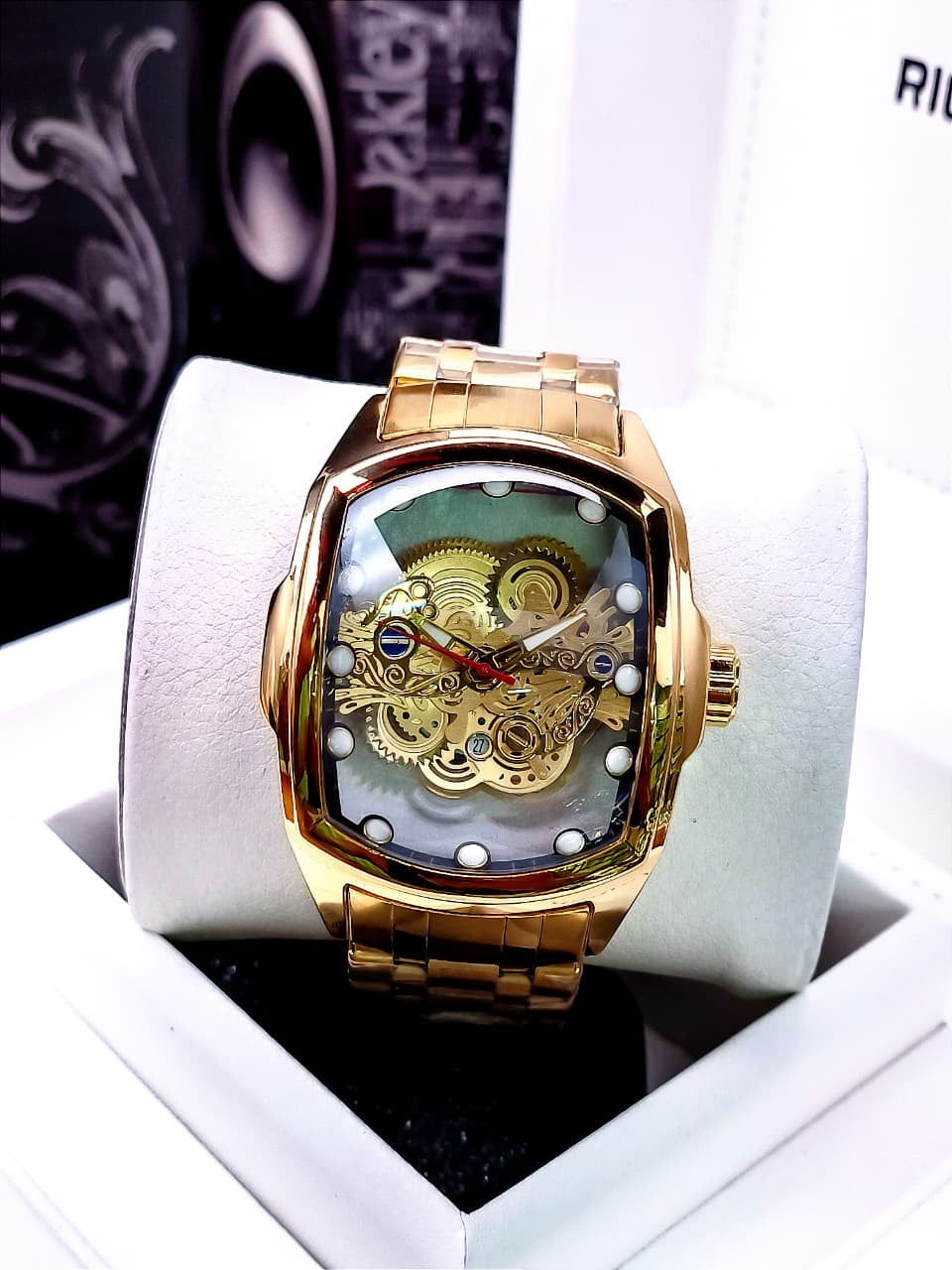 INVICTA