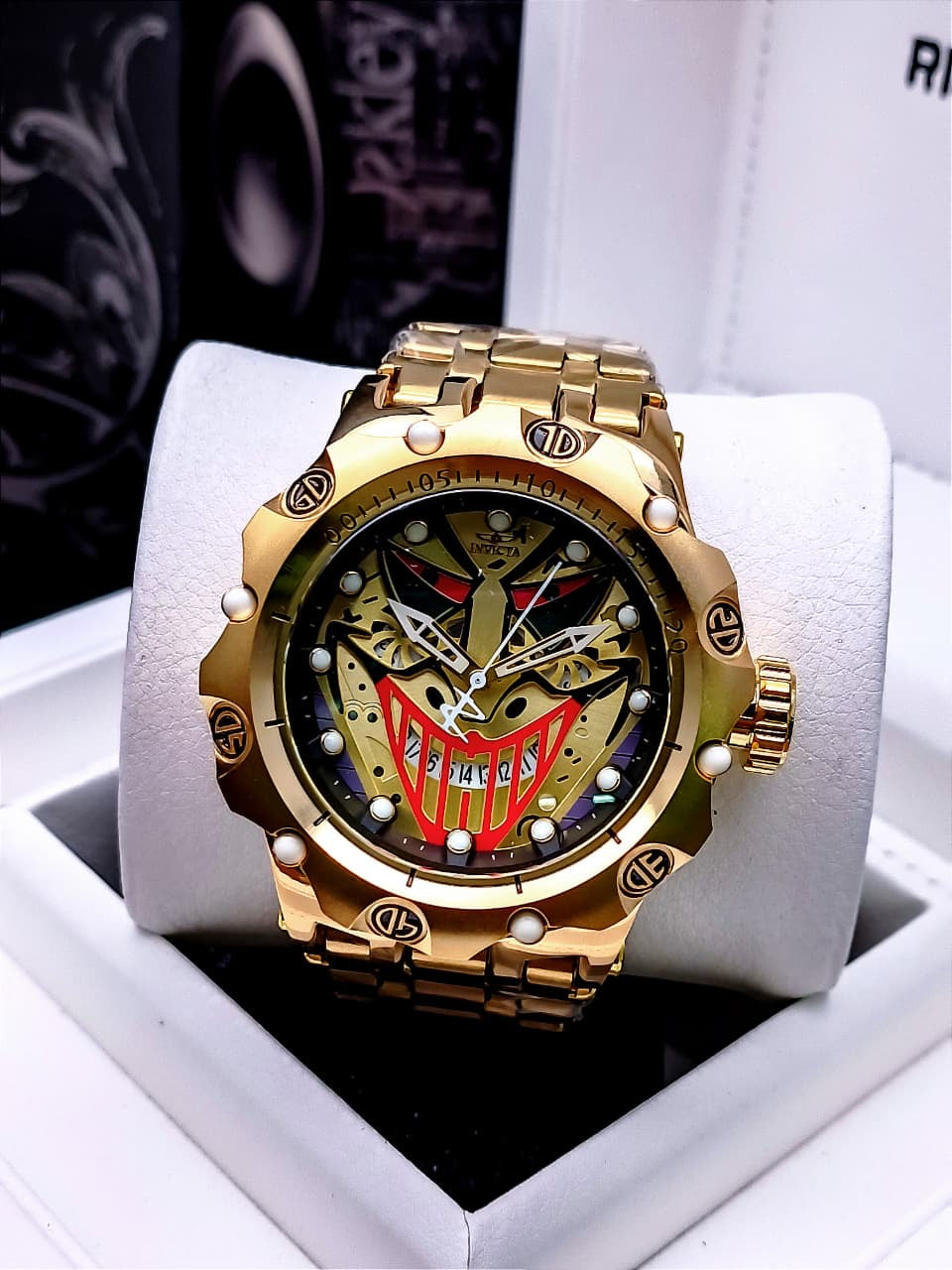 INVICTA